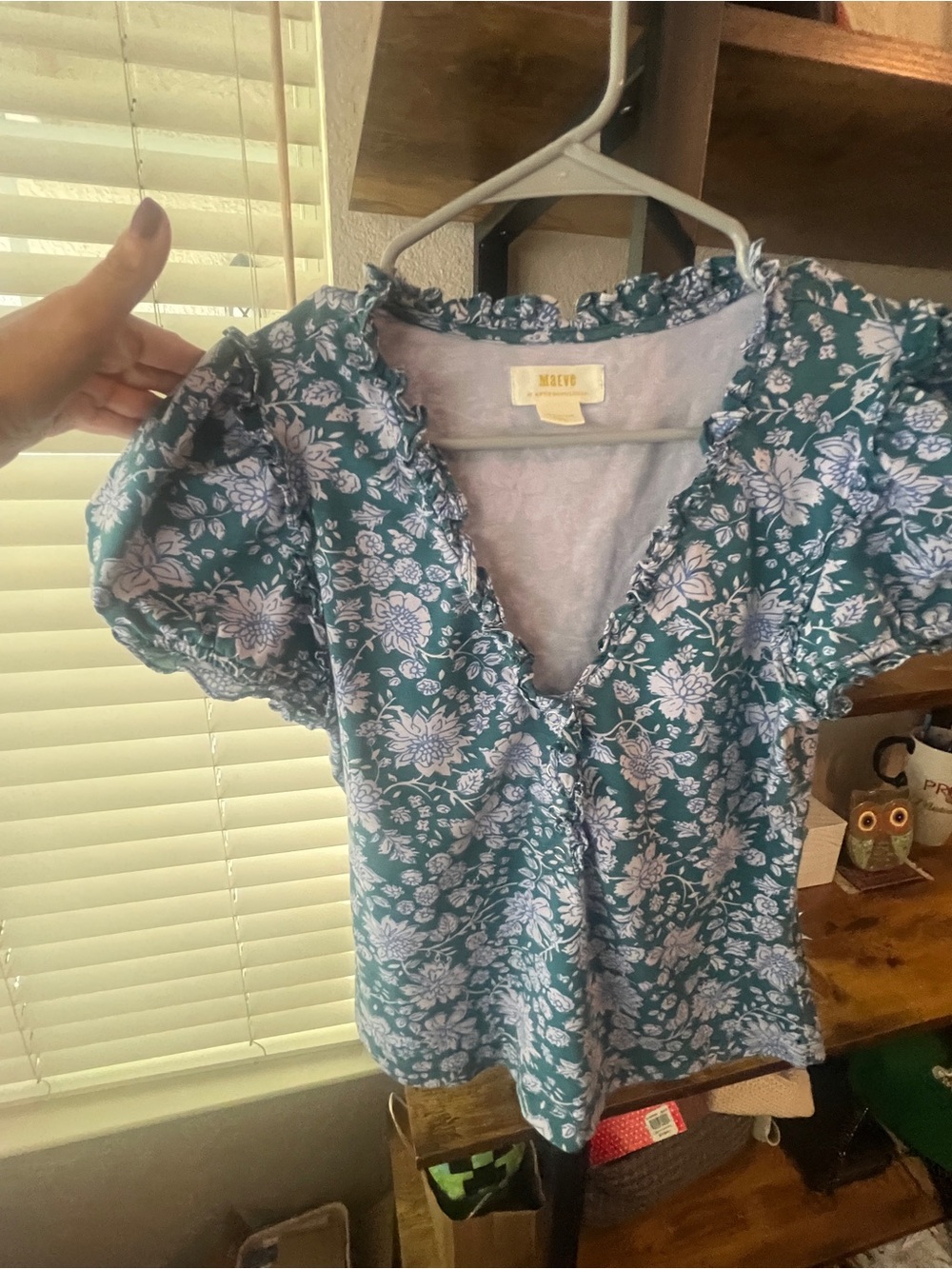 EUC Anthropologie Maeve Floral V-Neck Puff Sleeve Top - Teal Floral